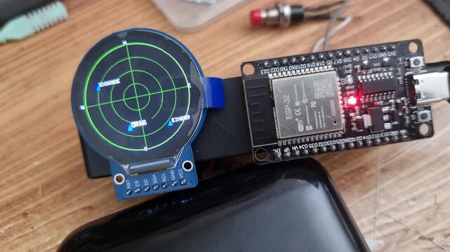Aviation travel flight path tracker gadget with circular radar screen homemade circuit project