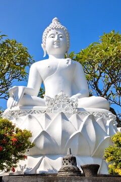 Sitzender Buddha