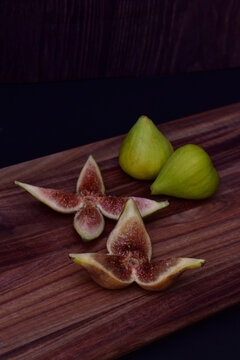 Figs whole and sliced for decorative serving