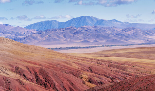 Dry Mongolian landscapes of the south of Altai