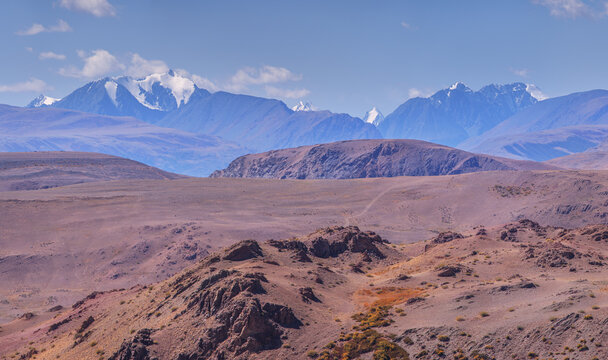 Dry Mongolian landscapes of the south of Altai