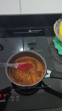 fazendo sopa de saquinho