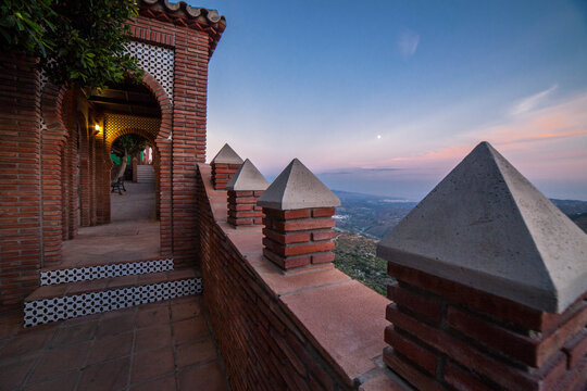Red brick sorrounding wall at Comares village