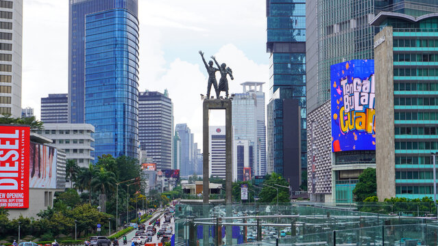 Selamat Datang Monument (Selamat Datang is Indonesian for "Welcome"), also known as the Monumen Bundaran HI or Monumen Bunderan HI ( for 'Hotel Indonesia roundabout'). Jakarta, Indonesia.