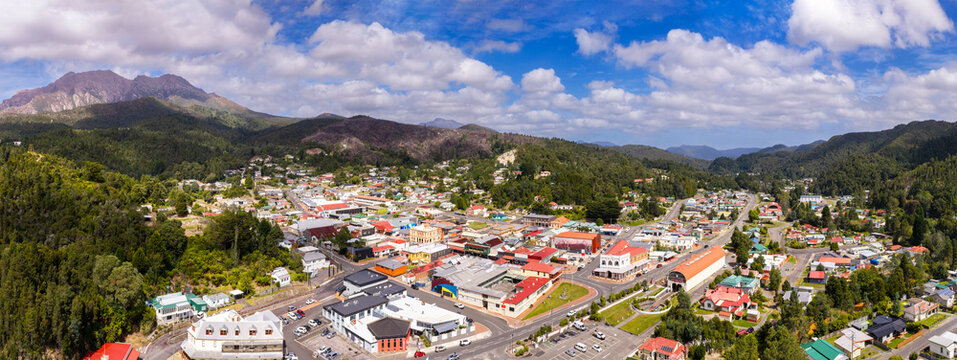 D Tas Queenstown station short panorama