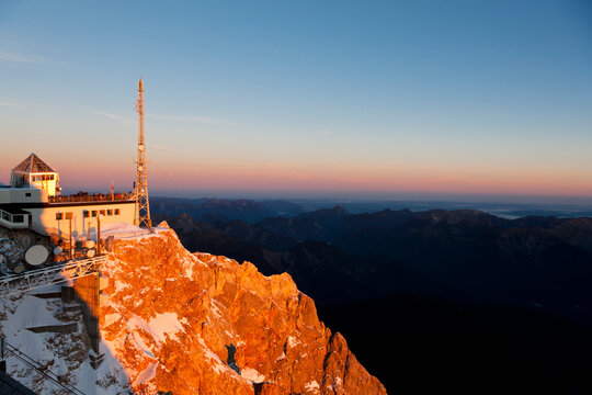 Europe, Austria, Germany, Bavaria, View of weather station and platform on Zugspitze and wetterstein mountain