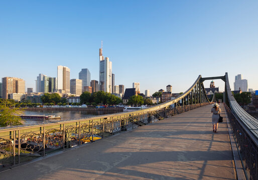 Germany, Hesse, Frankfurt, Financial district, Eiserner Steg bridge, Main river in the morning