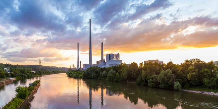 Germany, Altbach, Neckar river, Altbach Power Station in the evening