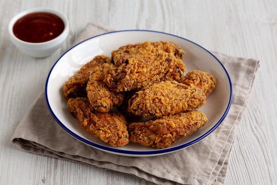 Spicy Deep Fried Chicken Wings with Sweet and Sour Sauce