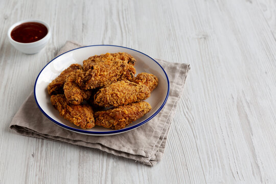 Spicy Deep Fried Chicken Wings with Sweet and Sour Sauce
