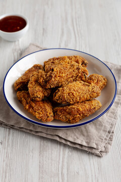 Spicy Deep Fried Chicken Wings with Sweet and Sour Sauce