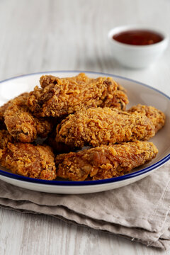 Spicy Deep Fried Chicken Wings with Sweet and Sour Sauce