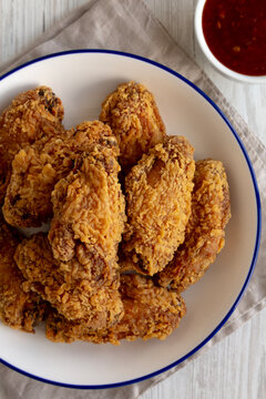Spicy Deep Fried Chicken Wings with Sweet and Sour Sauce