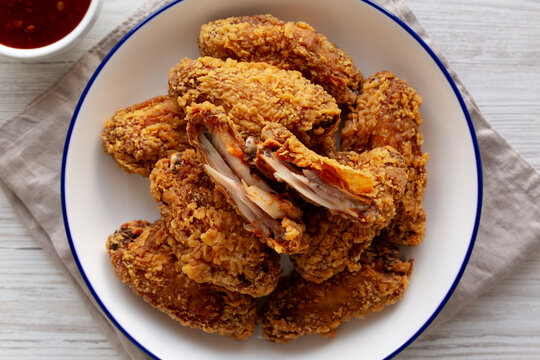 Spicy Deep Fried Chicken Wings with Sweet and Sour Sauce