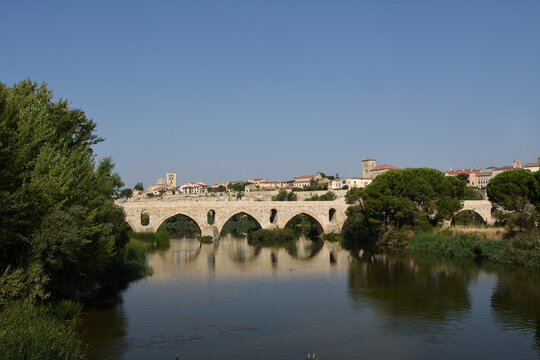 Panoramic view of the city of Zamora, Castile and Le&oacute;n, Spain.
Panoramic view of the city of Zamora and medieval bridge, Castile and Le&oacute;n, Spain.