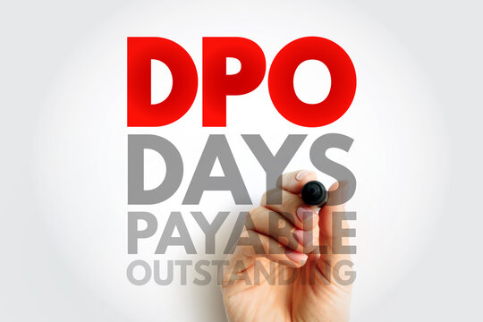 DPO Days Payable Outstanding text concept written by hand, finance management, accounting term, business metric, payment cycle, cash flow analysis background