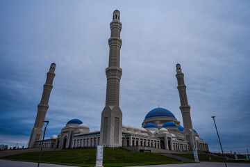 Astana Grand Mosque in Kazakhstan © Emad Aljumah