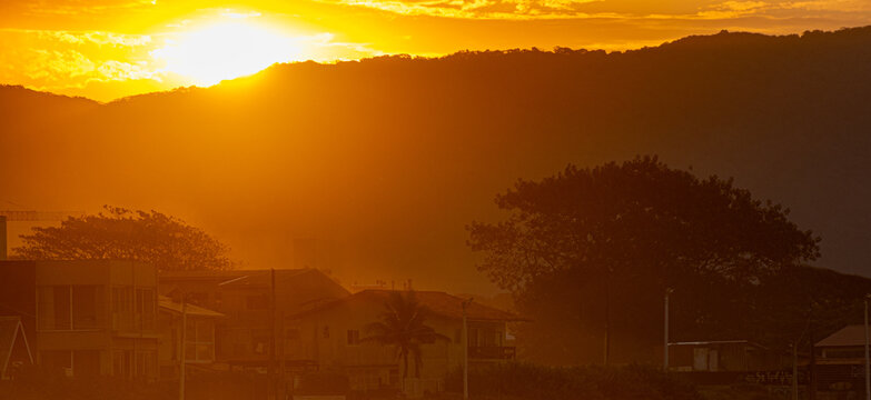 por do sol na ilha de Florian&oacute;polis - SC