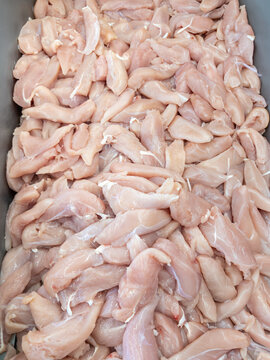 Fresh Raw Chicken Breast Pieces for Food Preparation