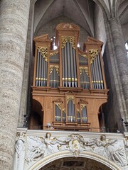 Naklejka premium Orgel in einer Kirche 