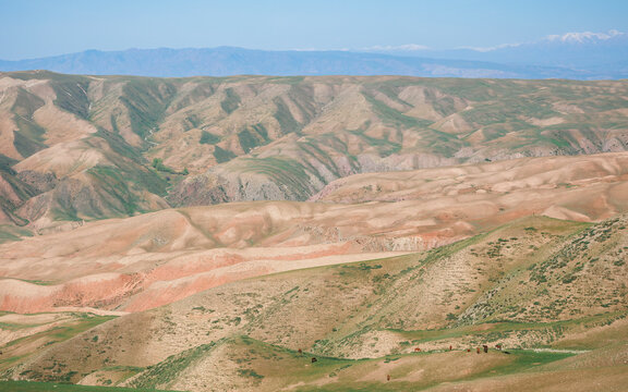 Color Layers and Landform Rhythms of the Plateau in Early Spring.
