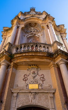 Die Cappella della Madonna del Rosario, Barocker Bau an der Kreuzung von Via San Marco und Via della Diana in Siena, Toskana, Italien