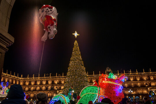 Cabalgata de Pap&aacute; Noel en Salamanca, Santa Claus Parade in Salamanca, Weihnachtsmann-Parade in Salamanca, サンタクロースのパレード サラマンカ, D&eacute;fil&eacute; du P&egrave;re No&euml;l &agrave; Salamanque, Desfile de Papai Noel em Salamanca, 萨拉曼卡
