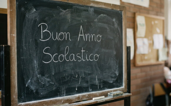 Buon Anno Scolastico lavagna scolastica primo giorno di scuola educazione didattica