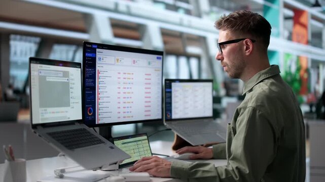 IT Support Specialist Resolves Customer Issue