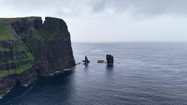 Risin og Kellingin Sea Stacks near Ei&eth;iskollur Cliff, Faroe Islands