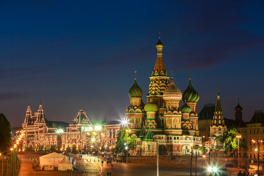 Russia, Central Russia, Moscow, Red Square, Saint Basil's Cathedral and GUM department store at night