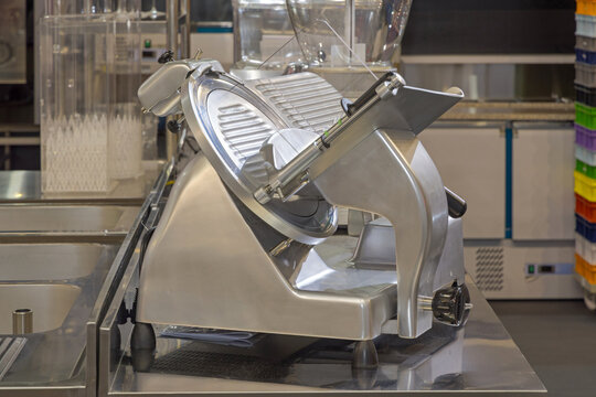 Large Meat Slicer Electric Deli Food Slicer Machine in Commercial Kitchen