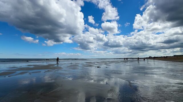 Tidal Ocean Flows In Beach Sand