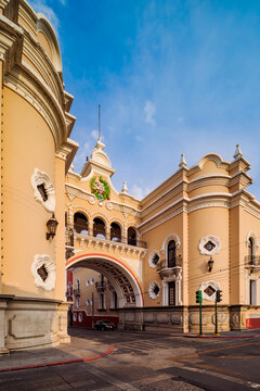Sunset view of Arco de Correos with detailed architecture in Guatemala City