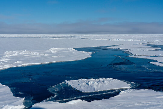 Ice pack, Baffin sea, Greenland