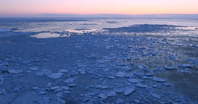 能取岬からオホーツク海の流氷と夜明け