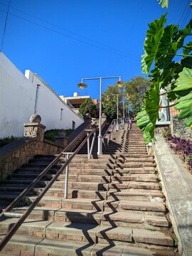 Escalera en barrio Ciudad de Nieva, Jujuy