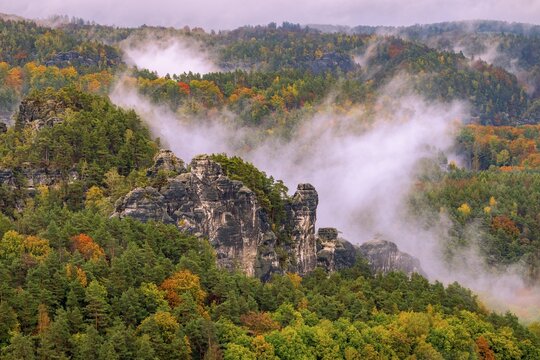 Autumn in the Elbe Sandstone Mountains in the Saxon Switzerland National Park, Lohmen, Saxony, Germany