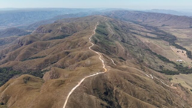 Aerial view of Caminho do C&eacute;u, a scenic road that follows the mountain ridge in the region of Delfin&oacute;polis, in Serra da Canastra, Minas Gerais, Brazil