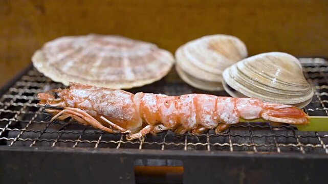 浜焼きを一人で楽しむ