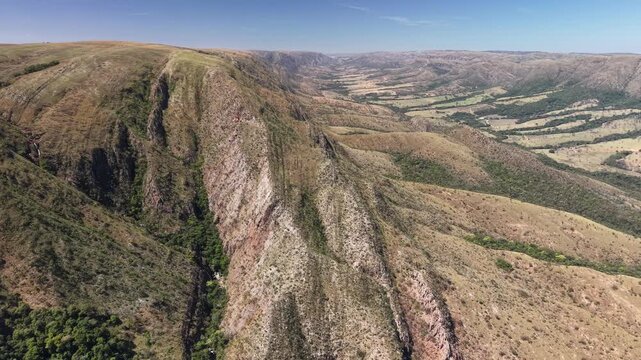 Aerial view of mountains of Serra da Canastra and Gurita Valley, in Delfin&oacute;polis, Minas Gerais, Brazil