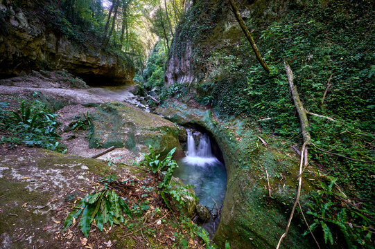 Parco Nazionale della Maiella e le misteriose Gole del Fiume Alento - Serramonacesca (PE) - Abruzzo