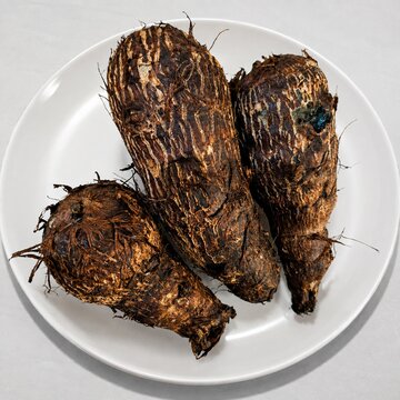 Taro on the plate