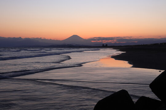 夕日の海辺 風景写真 グラフィック 専用 夕日の海辺 風景写真