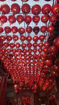 red chinese lanterns