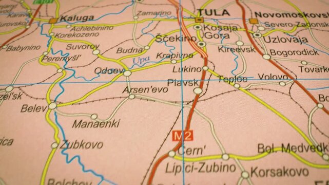 flyover motion across map showing main highway route connecting Oryol to Tula, Russia