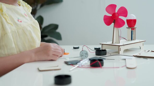 Electronic Activity Kit, STEM science toy,  child learn electrical processes through hand on experience without screen time, emotional intelligence, intellectual intelligence, executive function.