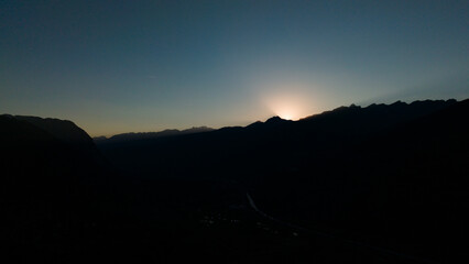 Fototapeta premium alpine landscape panorama in the evening, mountain