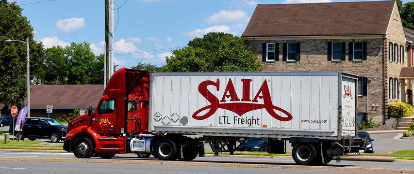 Saia LTL Freight Company Truck, VA, USA