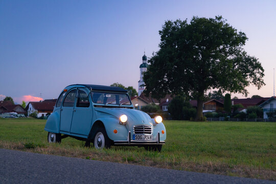 Citro&euml;n 2CV, genannt "Die Ente" aus 1969